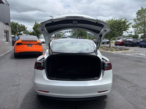 Used 2023 Tesla Model 3 Standard Range RWD image 8