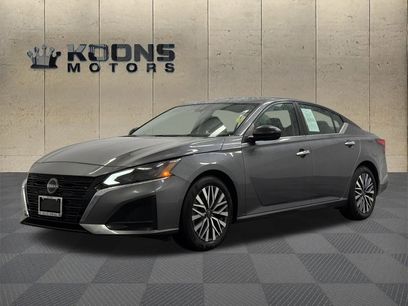 Used 2024 Nissan Altima 2.5 SV
