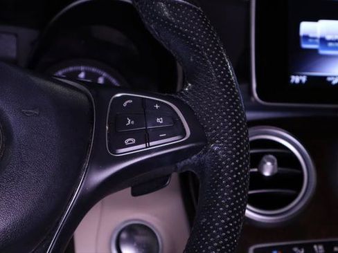Used 2019 Mercedes-Benz GLC 300 image 20