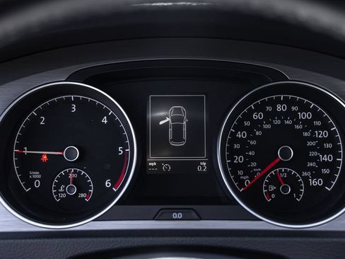 Used 2015 Volkswagen Golf TDI SE w/ Lighting Package FWD image 25