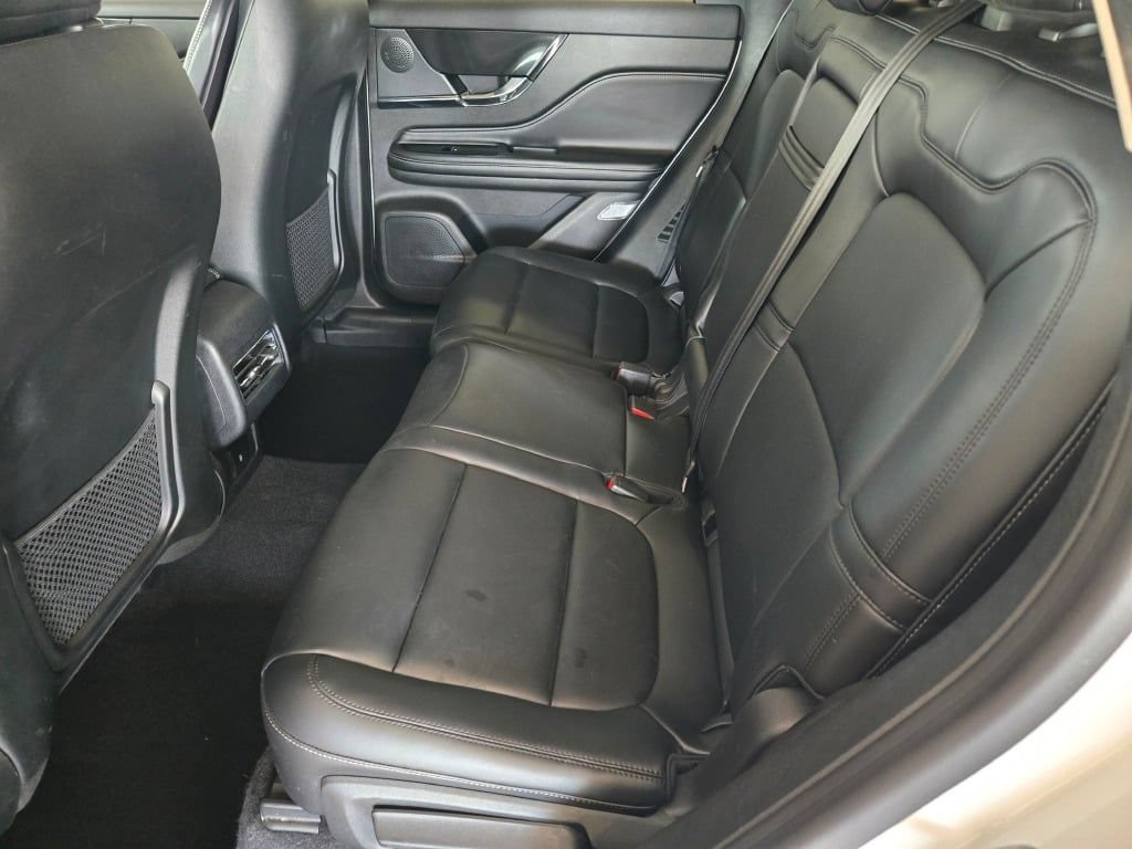 Used 2023 Lincoln Corsair AWD image 18