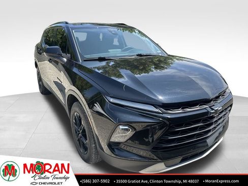 Used 2024 Chevrolet Blazer LT w/ Convenience Package AWD/4WD image 2