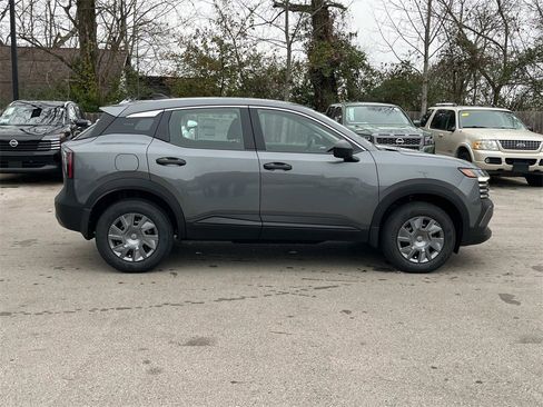 New 2026 Nissan Kicks S image 3