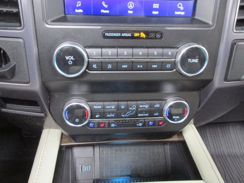 Certified 2020 Ford Expedition Max Platinum image 43