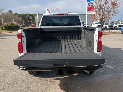 Used 2025 Chevrolet Silverado 2500 Custom w/ Z71 Off-Road Package image 22