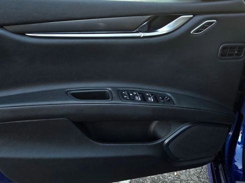 Used 2022 Maserati Ghibli GT RWD image 11