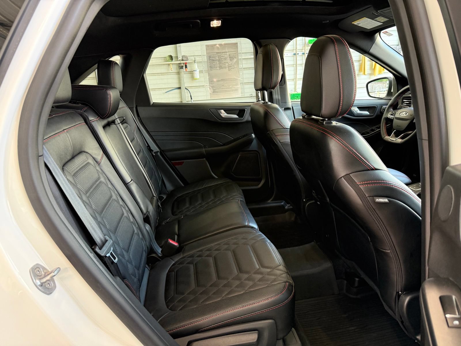 Used 2024 Ford Escape ST-Line Elite w/ Premium Technology Package AWD/4WD image 19