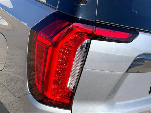 Used 2023 GMC Yukon XL AT4 w/ AT4 Premium Plus Package image 28