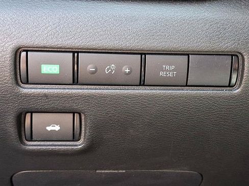 Certified 2024 Nissan Sentra SR FWD image 26