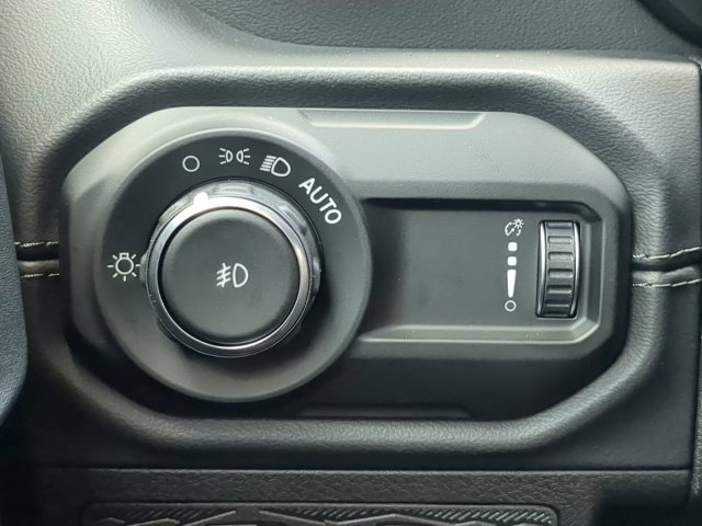 New 2026 Jeep Wrangler Unlimited Sahara AWD/4WD image 30