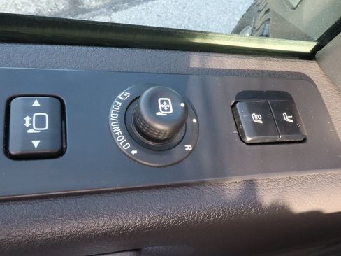 Used 2011 Ford F250 Lariat w/ Lariat Interior Pkg AWD/4WD image 22