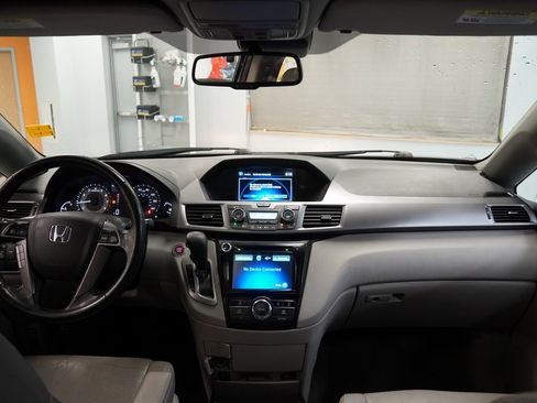 Used 2014 Honda Odyssey EX-L image 19