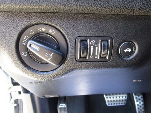 Used 2020 Dodge Charger R/T w/ Performance Handling Group image 12