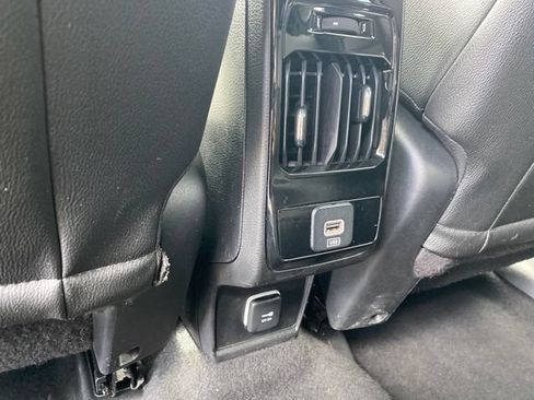 Used 2024 Jeep Compass Latitude AWD/4WD image 19