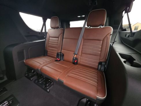Used 2023 GMC Yukon XL Denali Ultimate image 18