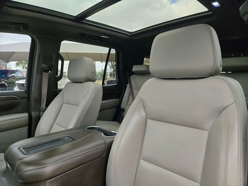 Used 2021 Chevrolet Tahoe LT w/ LT Signature Package image 13