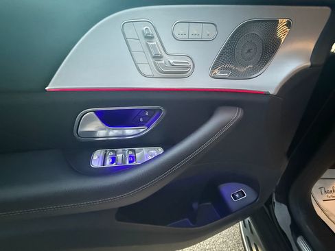 Used 2021 Mercedes-Benz GLS 450 4MATIC image 13