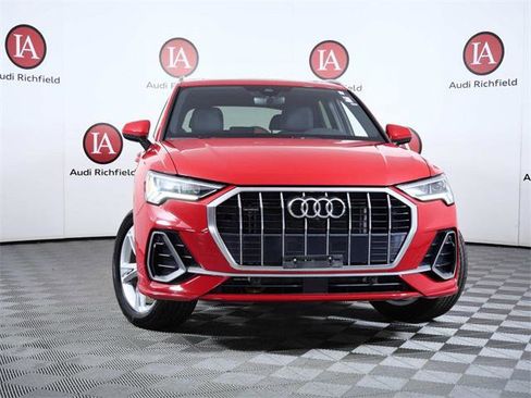 Certified 2022 Audi Q3 2.0T Premium Plus w/ Premium Plus Package image 3