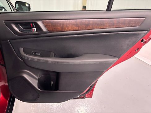 Used 2017 Subaru Outback 2.5i Limited image 27