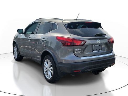 Used 2018 Nissan Rogue Sport SV FWD image 4