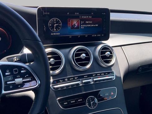 Used 2019 Mercedes-Benz C 300 4MATIC Sedan image 7