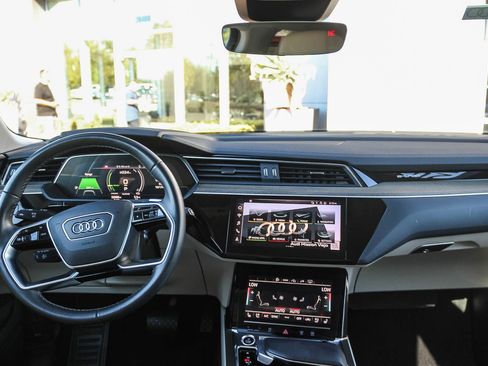 Certified 2024 Audi Q8 e-tron Premium Plus image 14