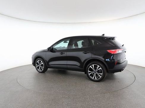 Used 2022 Ford Escape SE w/ SE Sport Appearance Package image 9