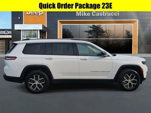 Used 2023 Jeep Grand Cherokee L Limited image 3