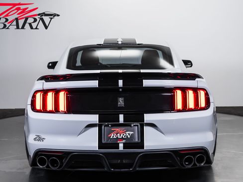 Used 2016 Ford Mustang Shelby GT350 w/ Technology Package RWD image 4