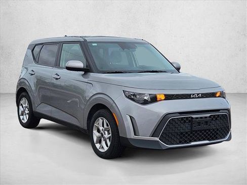 Used 2024 Kia Soul LX w/ Option Group 015 image 3