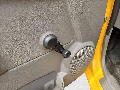 Used 2006 Chevrolet Colorado LS RWD image 12