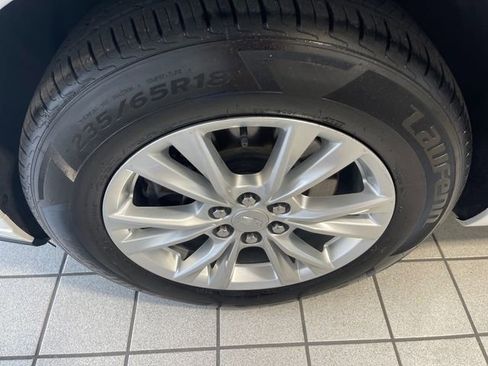 Used 2024 Cadillac XT6 Luxury FWD image 5