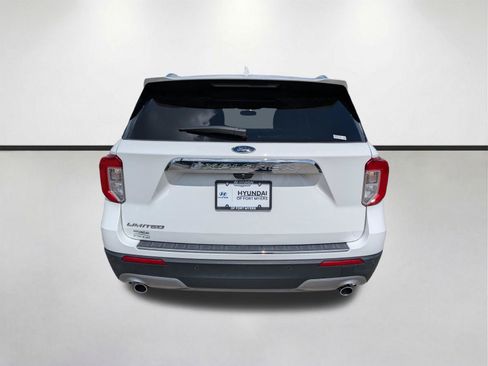 Used 2022 Ford Explorer Limited w/ Equipment Group 301A RWD image 5