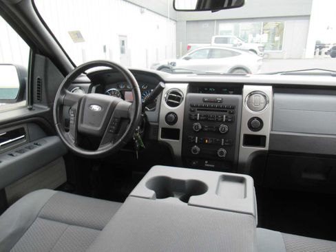 Used 2011 Ford F150 XLT w/ XLT Chrome Pkg image 19