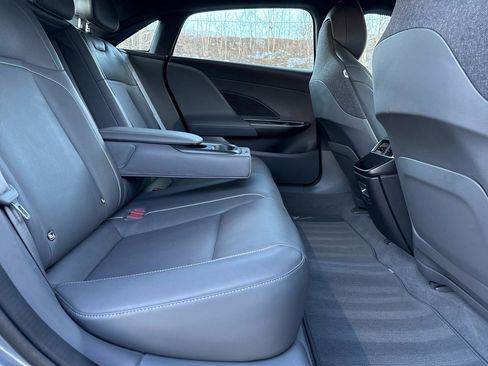 Used 2024 Lucid Air Touring image 22