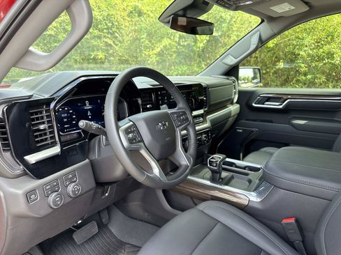 Used 2026 Chevrolet Silverado 1500 LT Trail Boss w/ Convenience Package II AWD/4WD image 21