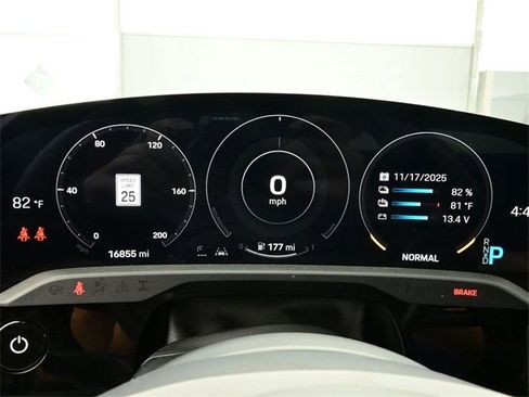 Used 2023 Porsche Taycan w/ Premium Package image 9