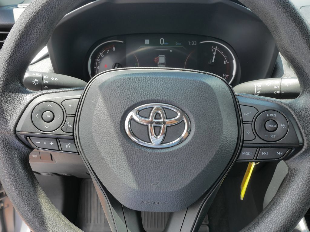 Used 2025 Toyota RAV4 LE AWD/4WD image 25