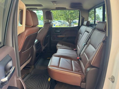 Used 2015 Chevrolet Silverado 2500 High Country w/ Duramax Plus Package AWD/4WD image 18