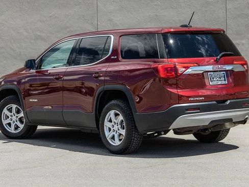 Used 2018 GMC Acadia SLE image 3