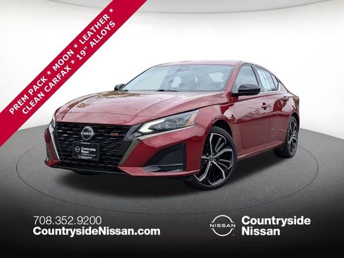 Used 2025 Nissan Altima 2.5 SR w/ SR Premium Package FWD image 1