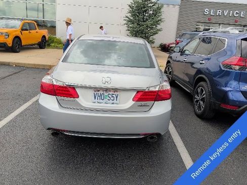 Used 2015 Honda Accord Touring image 6