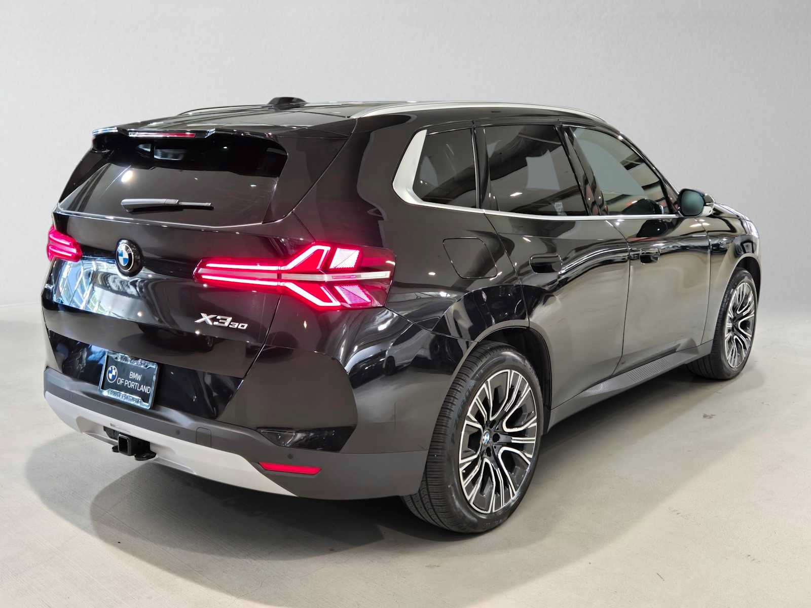 Used 2026 BMW X3 xDrive30i w/ Premium Package AWD/4WD image 3