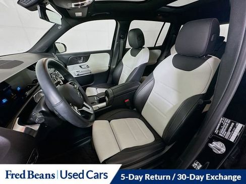 Used 2021 Mercedes-Benz GLB 250 GLB 250 image 21