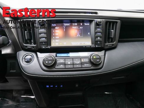 Used 2018 Toyota RAV4 Limited image 12