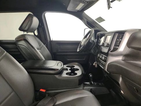 Used 2023 RAM 2500 Tradesman w/ Chrome Appearance Group AWD/4WD image 16