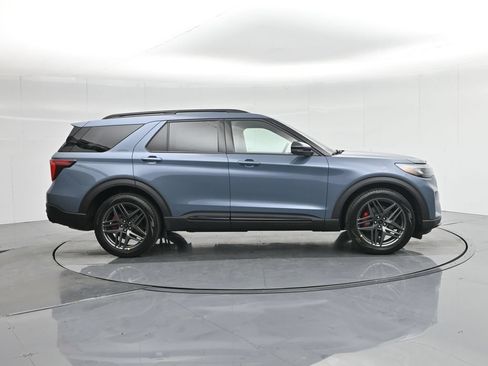Used 2025 Ford Explorer ST w/ Sun And Sound Package AWD/4WD image 29