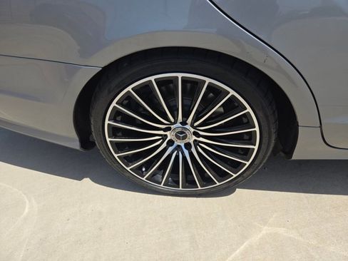 Used 2014 Mercedes-Benz CLS 550 image 24