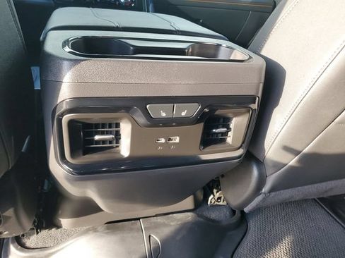 Used 2025 GMC Sierra 1500 AT4 w/ AT4 Premium Package AWD/4WD image 16
