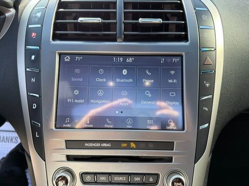 Used 2020 Lincoln MKZ Reserve w/ Elements Package image 28